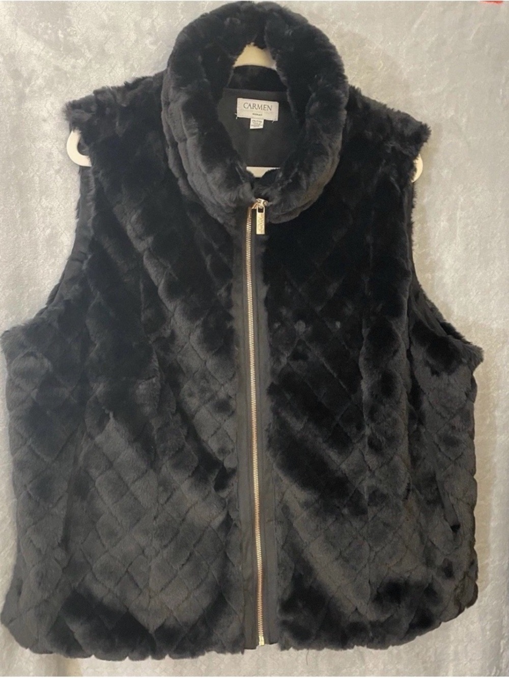 Carmen Marc Valvo Black Quilted Faux-Fur Zip Vest